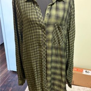Green Plaid Woman’s Casa Cabana long sleeve shirt